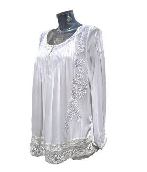 White tunic with embroidery