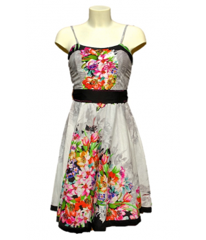 Dress with flower patterns